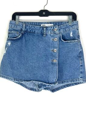 Zara blue denim button skort size medium